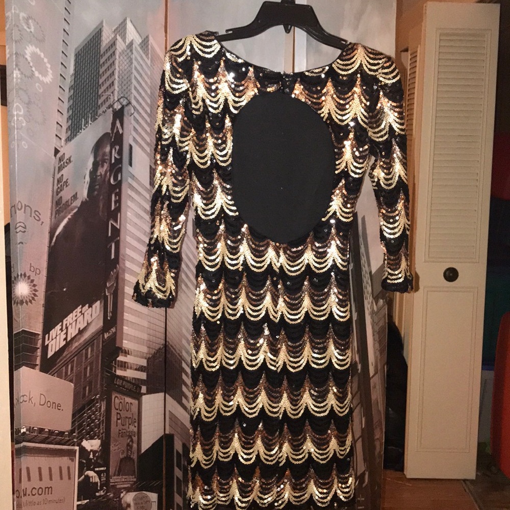 Dress - Picture 2 of 2